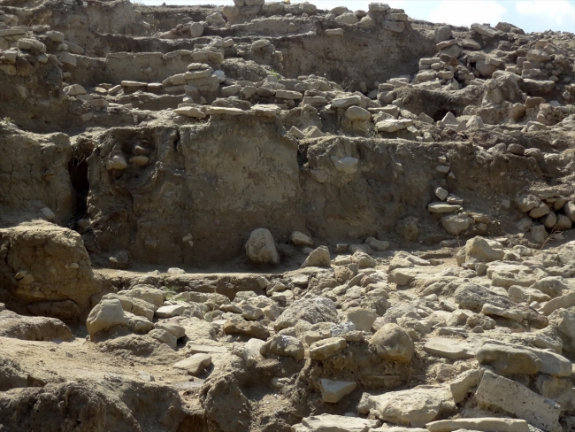 Çanakkale Boğazı 5 bin yıl önce savunma duvarlarıyla korunuyordu